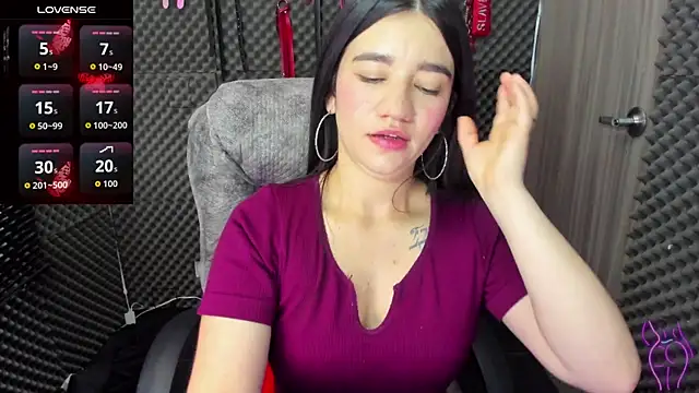 Snapshot of lilihot_ chatting on November 6, 2025, 3:35 pm lilihot online show from November 6, 2025, 3:35 pm