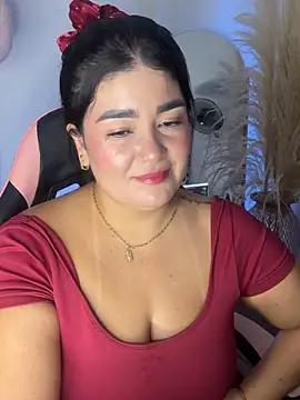 Snapshot of karla_hotgirl chatting on June 4, 2026, 1:44 am karla hotgirl online show from June 4, 2026, 1:44 am