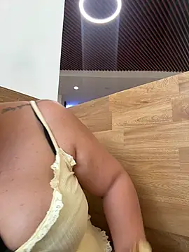 Snapshot of karla_hotgirl chatting on July 16, 2026, 10:05 pm karla hotgirl online show from July 16, 2026, 10:05 pm