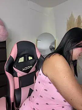 Snapshot of karla_hotgirl chatting on July 29, 2026, 1:15 am karla hotgirl online show from July 29, 2026, 1:15 am