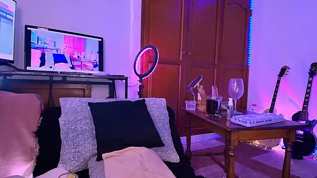 antonelawow online show from April 24, 2026, 10:23 pm