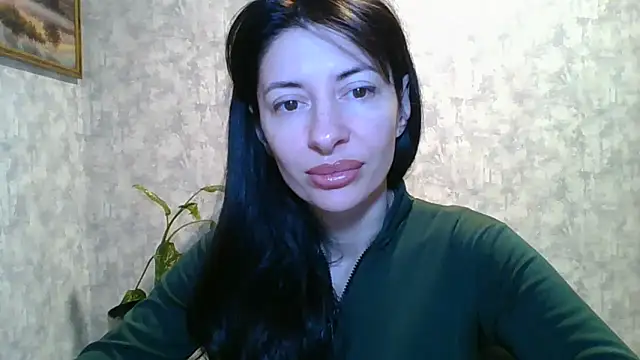 LissaBlossom online show from May 3, 2026, 2:39 am