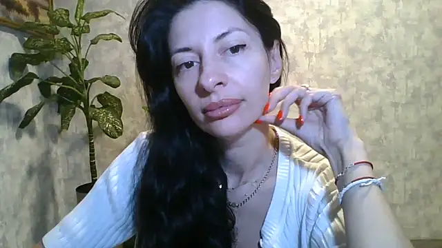 Snapshot of LissaBlossom chatting on June 9, 2026, 3:23 pm LissaBlossom online show from June 9, 2026, 3:23 pm