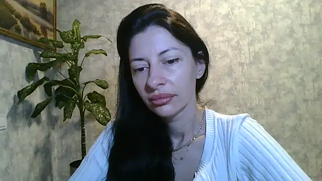 Snapshot of LissaBlossom chatting on June 12, 2026, 2:43 am LissaBlossom online show from June 12, 2026, 2:43 am