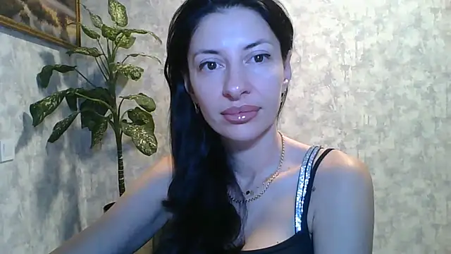 Snapshot of LissaBlossom chatting on July 2, 2026, 3:45 am LissaBlossom online show from July 2, 2026, 3:45 am
