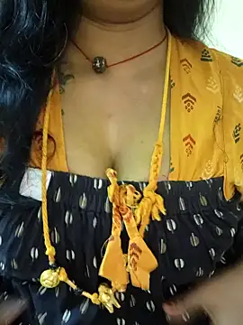 Snapshot of sriyazhini chatting on January 23, 2025, 5:56 am sriyazhini online show from January 23, 2025, 5:56 am