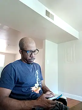 MrDaddyBbSnake online show from October 5, 2025, 6:50 pm