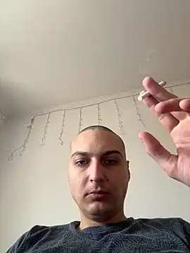 Manijak38 online show from March 18, 2026, 8:28 am