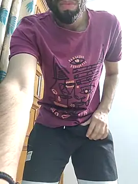 TOPMOON001 online show from March 11, 2025, 10:51 am