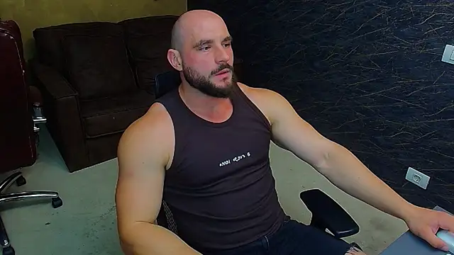 Snapshot of AdamJamesonn chatting on June 26, 2026, 5:12 am AdamJamesonn online show from June 26, 2026, 5:12 am