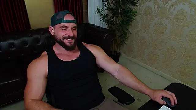 Snapshot of AdamJamesonn chatting on July 17, 2026, 5:14 am AdamJamesonn online show from July 17, 2026, 5:14 am