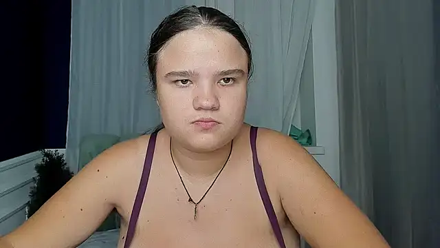 AdeleCruz online show from September 28, 2025, 12:10 pm