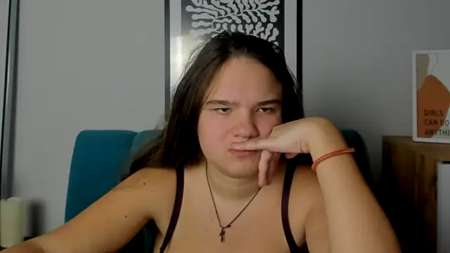 AdeleCruz online show from December 2, 2025, 1:17 pm