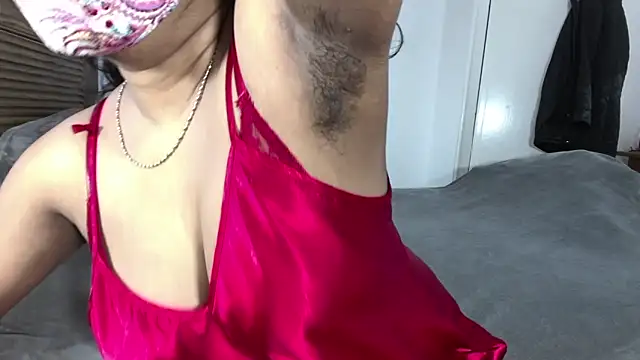 ArathyNambyarMallu online show from December 3, 2025, 11:19 am