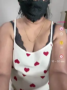 Snapshot of ArathyNambyarMallu chatting on June 8, 2026, 1:28 am ArathyNambyarMallu online show from June 8, 2026, 1:28 am