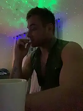 Snapshot of viamen chatting on January 11, 2025, 4:14 pm viamen online show from January 11, 2025, 4:14 pm