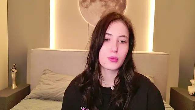 EmmaLawrens online show from February 21, 2026, 8:54 pm