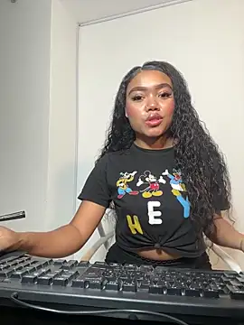 JasmineRose7 online show from November 26, 2025, 11:06 pm