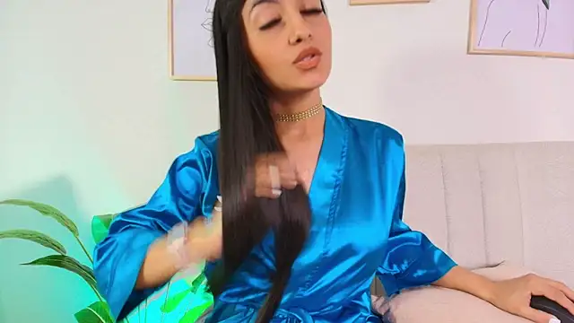 Snapshot of trissha_xk1 chatting on February 18, 2025, 3:43 pm trissha xk1 online show from February 18, 2025, 3:43 pm