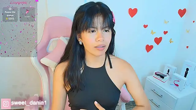 Snapshot of sweet_dania_ chatting on February 26, 2025, 2:59 am sweet dania online show from February 26, 2025, 2:59 am