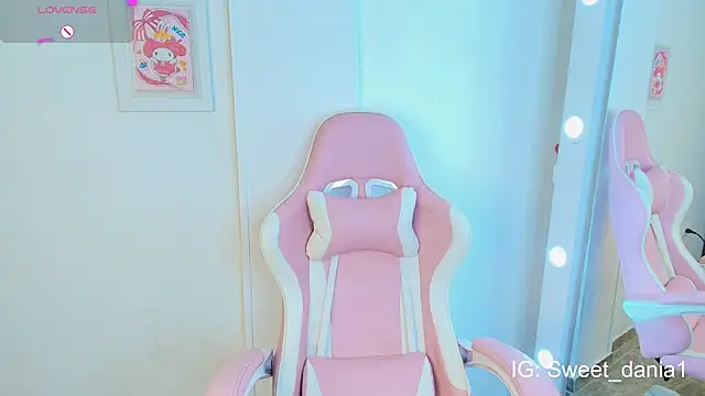 Snapshot of sweet_dania_ chatting on March 11, 2025, 3:59 am sweet dania online show from March 11, 2025, 3:59 am