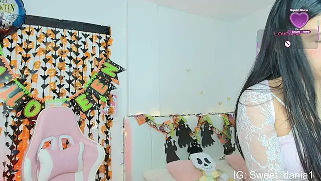 Snapshot of sweet_dania_ chatting on October 20, 2025, 6:58 am sweet dania online show from October 20, 2025, 6:58 am