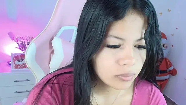 Snapshot of sweet_dania_ chatting on February 19, 2026, 10:33 am sweet dania online show from February 19, 2026, 10:33 am