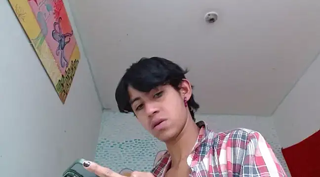 boysLittle online show from February 5, 2025, 11:55 am