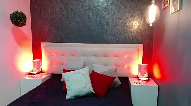 gabriela cortez online show from February 3, 2025, 7:21 pm