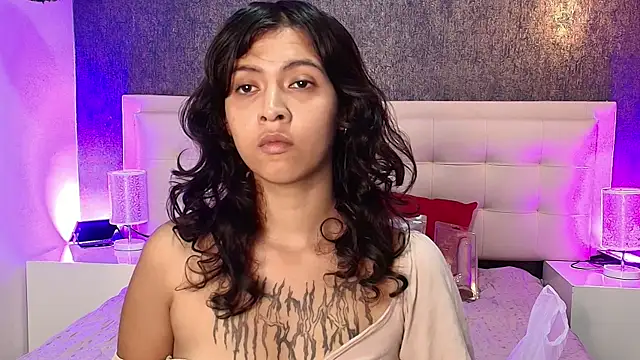 gabriela cortez online show from February 17, 2025, 7:21 pm