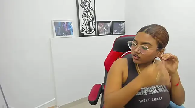 Sofia Boobs19 online show from January 14, 2025, 3:43 am