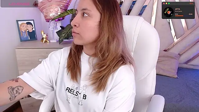 Snapshot of NyxAndria_1 chatting on September 22, 2025, 9:17 pm NyxAndria 1 online show from September 22, 2025, 9:17 pm