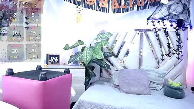 Snapshot of NyxAndria_1 chatting on November 13, 2025, 9:25 pm NyxAndria 1 online show from November 13, 2025, 9:25 pm