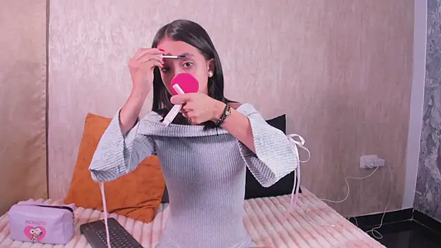 Snapshot of StefanyRousse chatting on March 11, 2026, 12:11 pm StefanyRousse online show from March 11, 2026, 12:11 pm