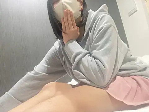 Snapshot of sakuchaaa_2525 chatting on March 8, 2025, 10:11 am sakuchaaa 2525 online show from March 8, 2025, 10:11 am