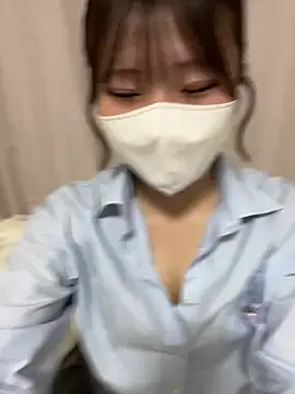 sakuchaaa 2525 online show from August 8, 2026, 4:42 pm