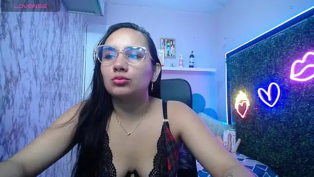 Maylin horny19 online show from May 3, 2026, 7:09 pm