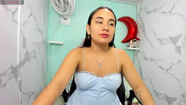 Snapshot of Maylin_horny19 chatting on June 4, 2026, 3:12 am Maylin horny19 online show from June 4, 2026, 3:12 am