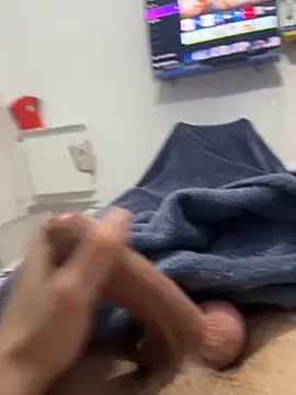 Snapshot of lucarioos06 chatting on January 26, 2025, 2:30 pm lucarioos06 online show from January 26, 2025, 2:30 pm