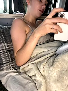 Snapshot of VioletxBlue chatting on October 13, 2025, 9:53 am VioletxBlue online show from October 13, 2025, 9:53 am