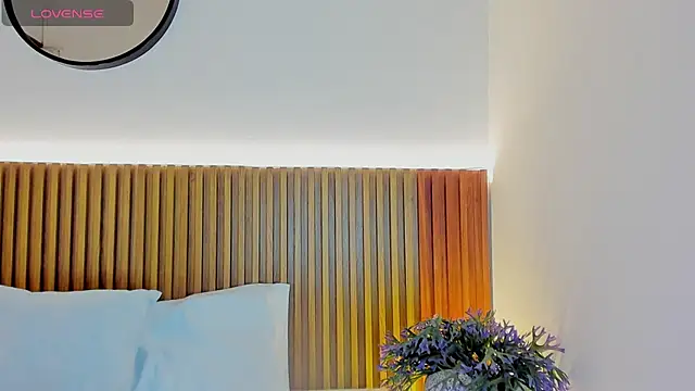 alliss ginger  online show from March 13, 2025, 3:00 am