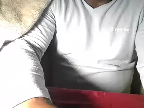 Snapshot of Dube501 chatting on February 26, 2025, 7:38 pm Dube501 online show from February 26, 2025, 7:38 pm