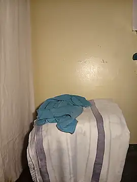 Snapshot of Dube501 chatting on November 20, 2025, 4:18 pm Dube501 online show from November 20, 2025, 4:18 pm