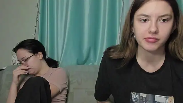 honey love honeyy online show from January 13, 2025, 7:53 pm