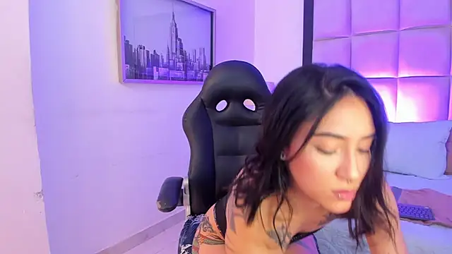 MeganPresleyy online show from June 12, 2026, 2:27 pm