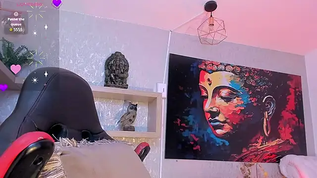 Snapshot of Luxury_Woman chatting on October 15, 2025, 8:58 am Luxury Woman online show from October 15, 2025, 8:58 am