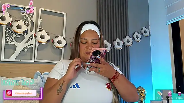 Elise-Leyton online show from June 23, 2026, 6:50 pm