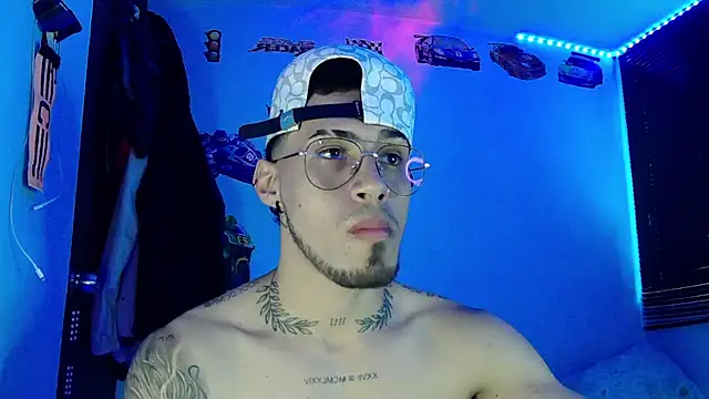 Snapshot of Neymar_jr11-collinss chatting on September 10, 2025, 9:04 pm Neymar jr11-collinss online show from September 10, 2025, 9:04 pm