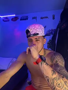 Snapshot of Neymar_jr11-collinss chatting on September 12, 2025, 10:32 pm Neymar jr11-collinss online show from September 12, 2025, 10:32 pm