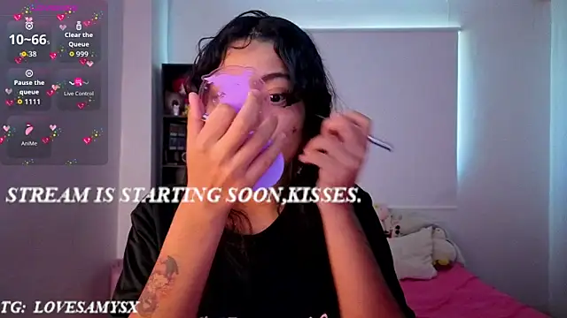 Snapshot of Lovelyamyy chatting on June 1, 2026, 12:18 pm Lovelyamyy online show from June 1, 2026, 12:18 pm